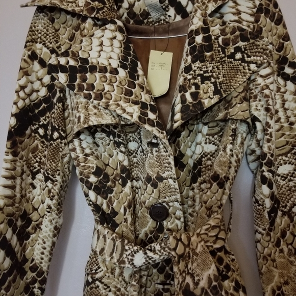 Jacket w/tie - Picture 4 of 4